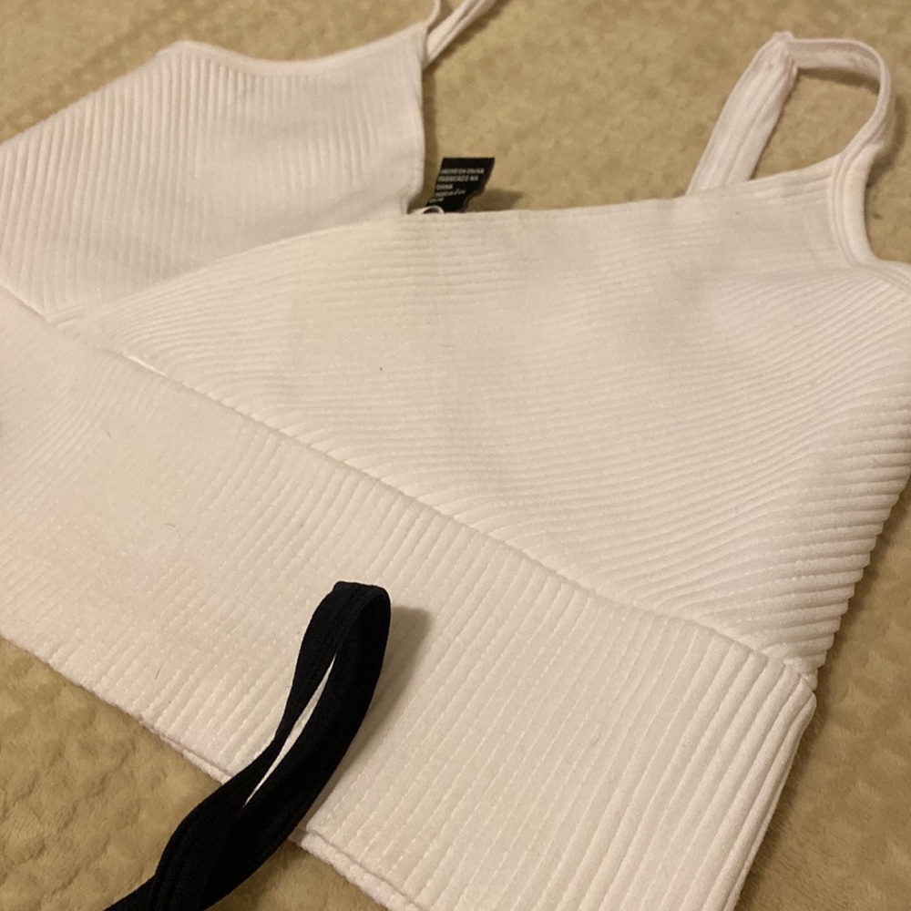 Crop Tank Bundle - Picture 5 of 6